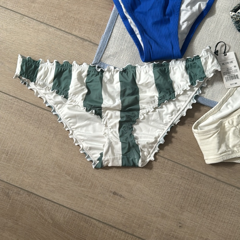 Lot of (6) XL LOW COVERAGE CHEEKY BOTTOMS NWT - Picture 2 of 6